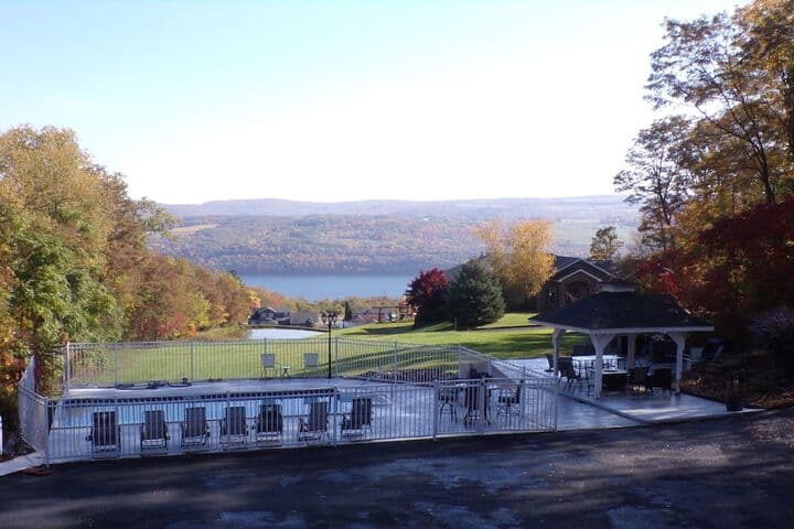 Long House Manor B&B photo 2