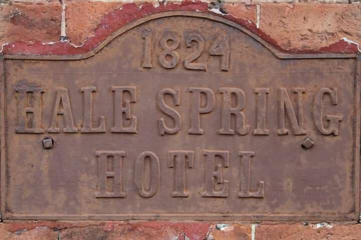 Hale Springs Inn photo 3