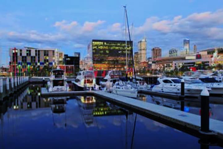 Docklands Private Collection of Apartments Digital Harbour photo 2