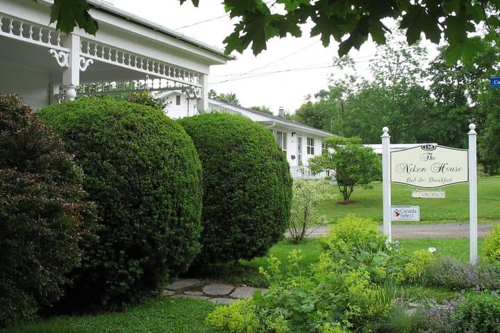 The Nelson House Bed & Breakfast photo 2