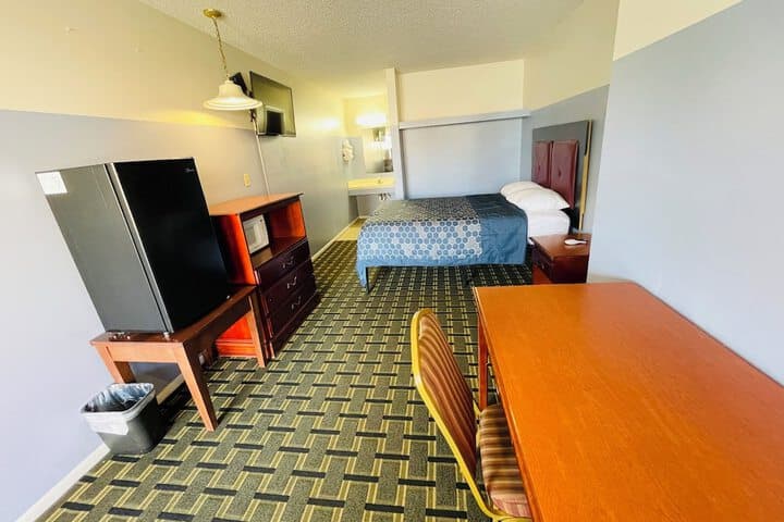 Americas Best Value Inn Jay photo 5