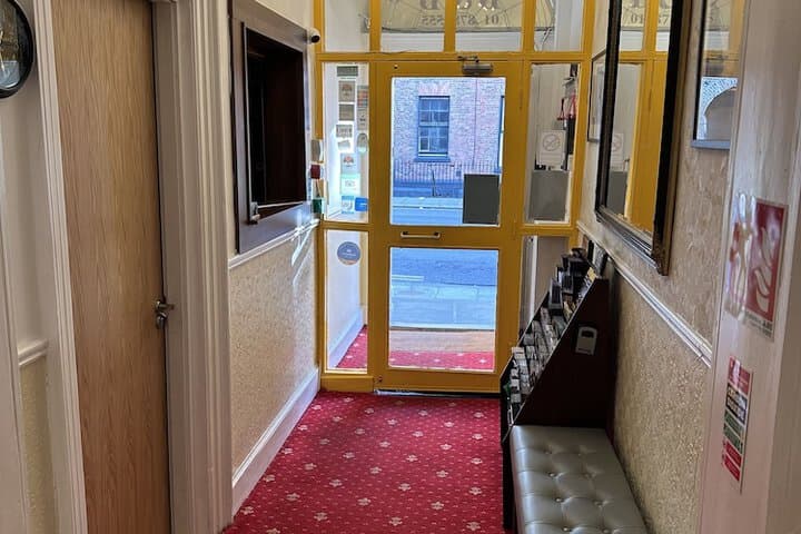 Lyndon House photo 4