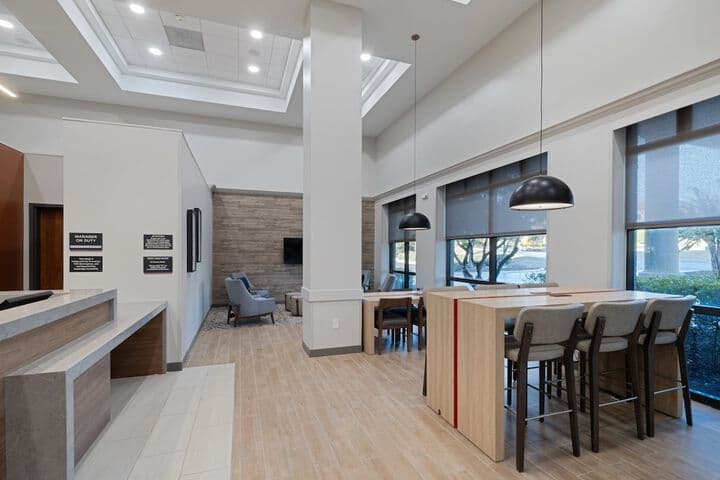 Candlewood Suites Birmingham Inverness an IHG Hotel photo 2
