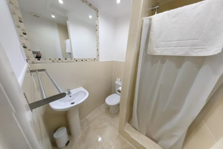 OYO Wave Crest Hotel photo 5