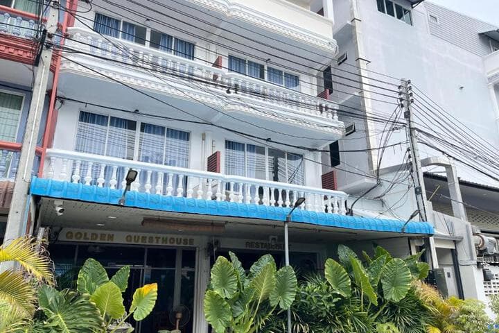 Golden Guesthouse photo 2