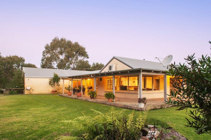 Acacia Chalets photo 2