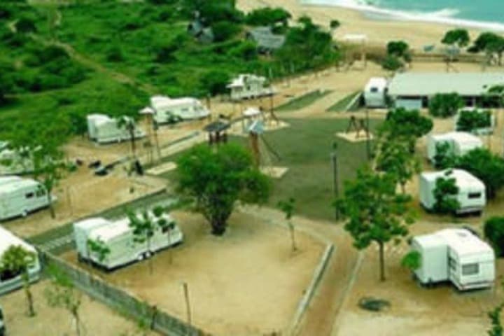 yala caravan village photo 5