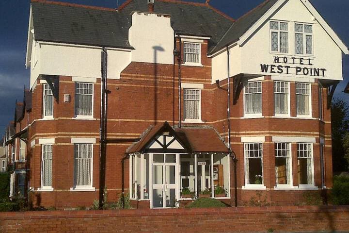 West Point Hotel Bed & Breakfast photo 2