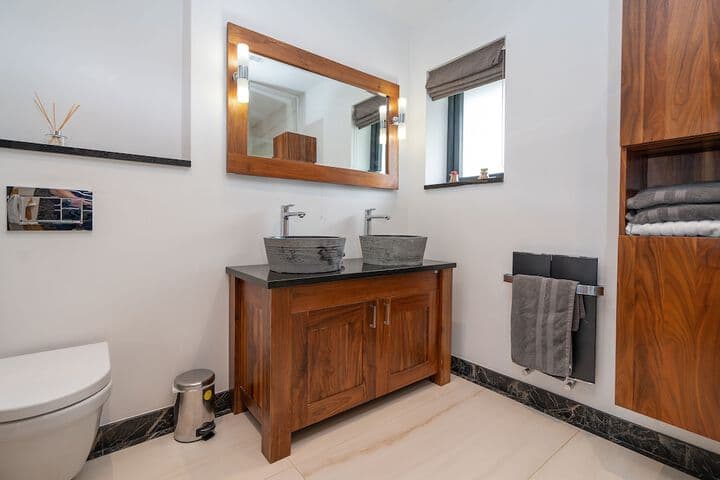 Antrim House Guest Rooms & Suites photo 4