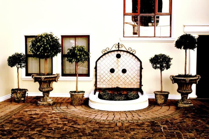 Cricklewood Manor photo 2