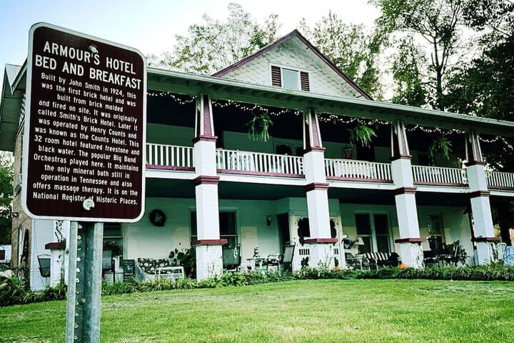 Red Boiling Springs destination view