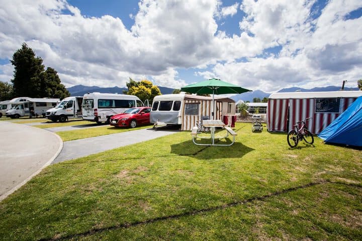 Te Anau Top 10 Holiday Park photo 3