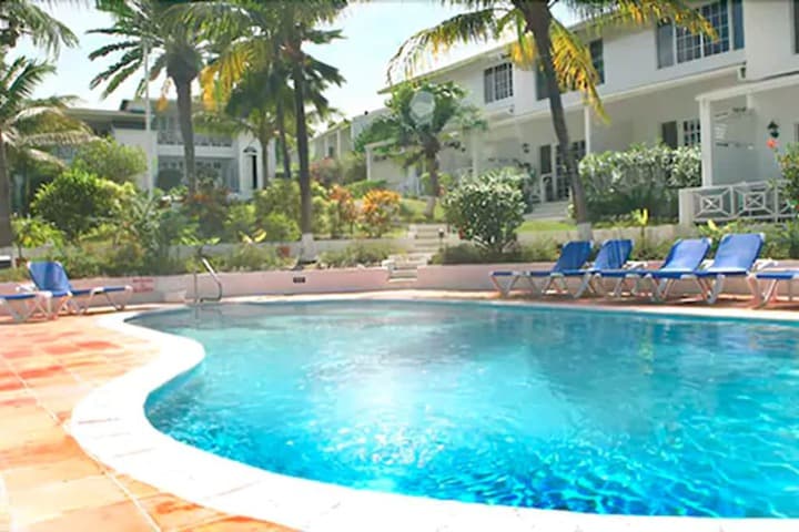Dickenson Bay Cottages photo 4
