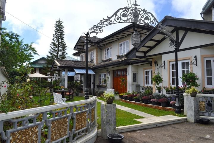 Cocoon Hills photo 3