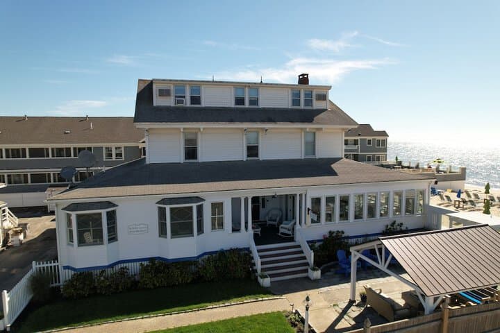 By the Sea Guests Bed & Breakfast & Suites photo 4