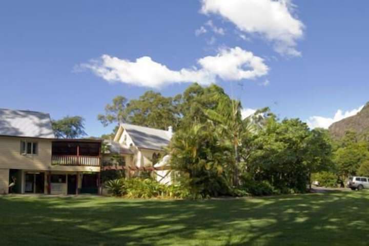 Glass House Mountains Ecolodge photo 3