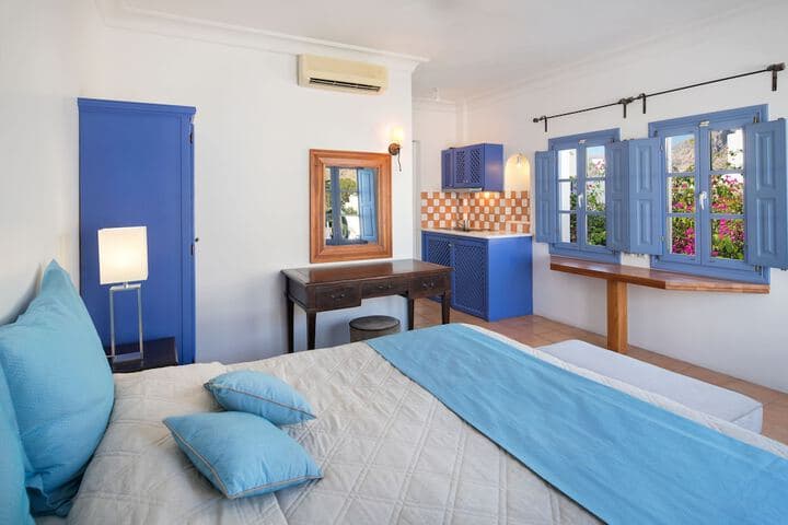 Meltemi Suites photo 4