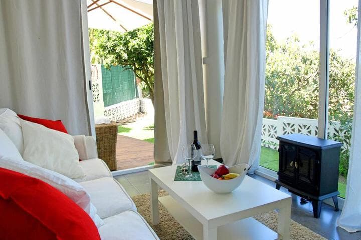 Flatguest Glass House photo 5