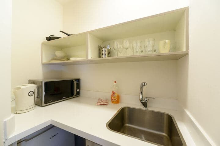 Dizengoff Inn photo 3