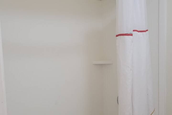Craigshire Suites photo 5
