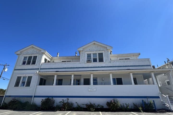 By the Sea Guests Bed & Breakfast & Suites photo 3