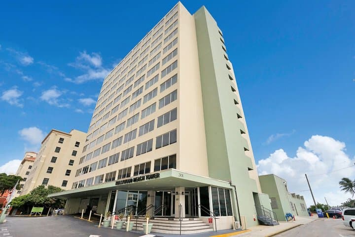 Hollywood Beach Tower by Capital Vacations photo 5