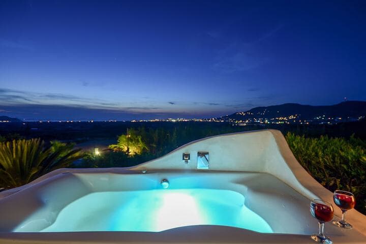 Glinado destination view