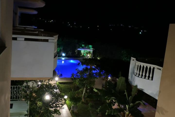 Golden Rose Suites photo 5