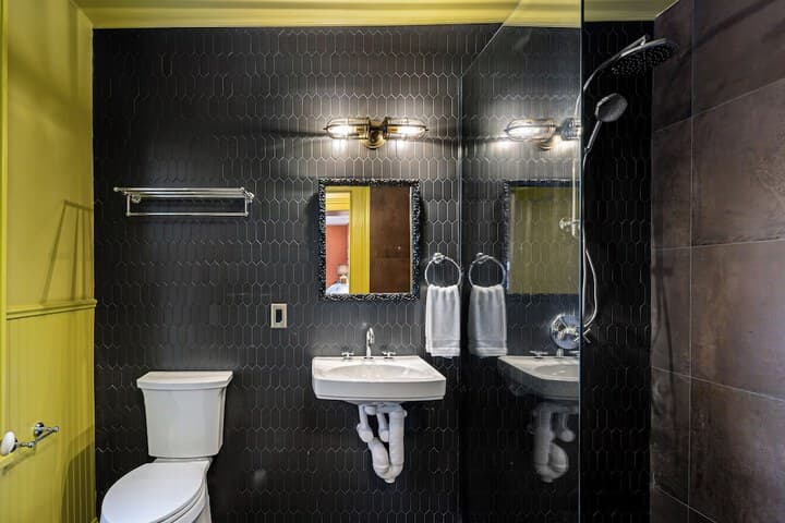 Trinity House Inn photo 5