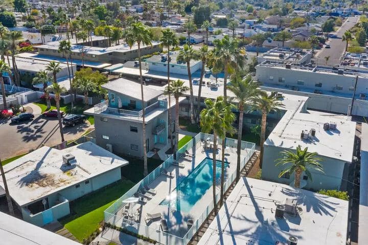 Walkable OTS Mid Century Condo Pool photo 2