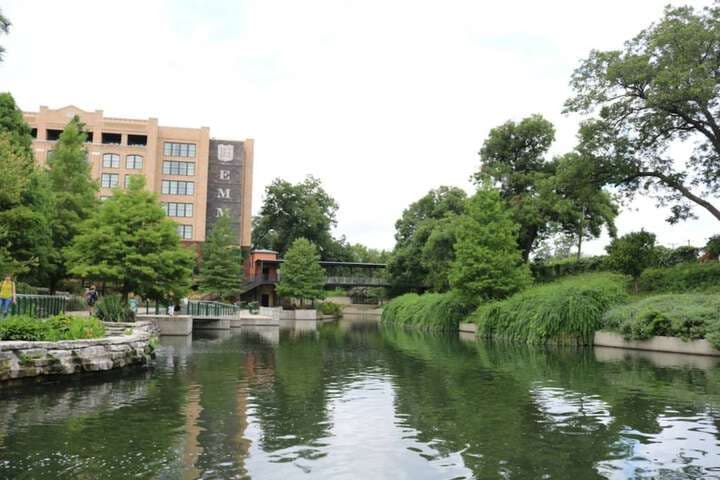Lovely 2br / 2ba Home Near Riverwalk photo 5