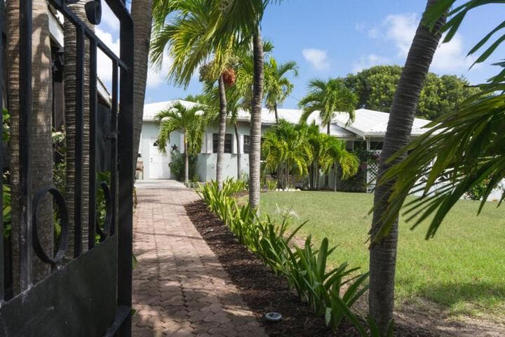 Sea Foam Villa photo 1