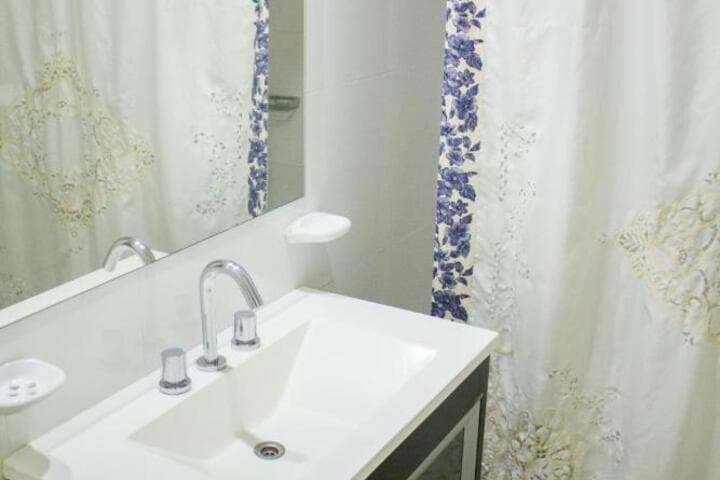San Remo Apartments photo 2