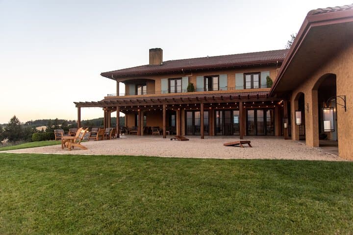 Black Walnut Inn & Vineyard photo 2