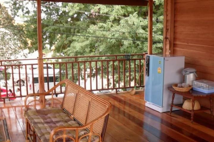 Huan Kum Huk photo 4