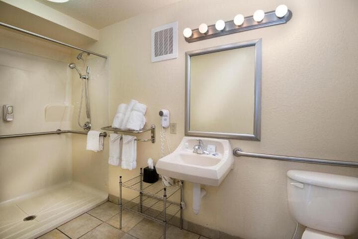 Markham House Suites Little Rock Medical Center photo 5