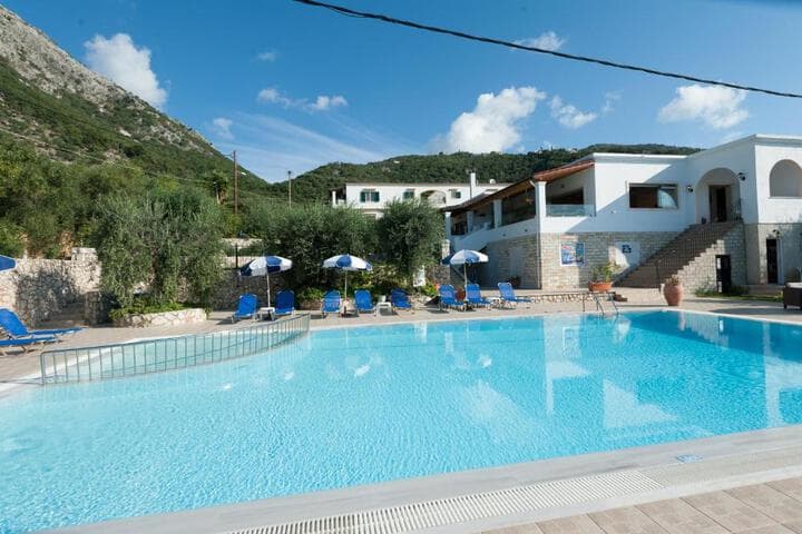 Crystal Blue Hotel Barbati photo 2