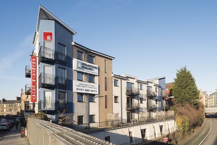 Fountain Court Apartments Harris photo 2