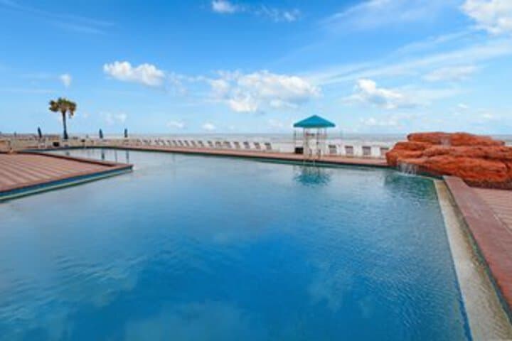 Harbour Beach Resort photo 4