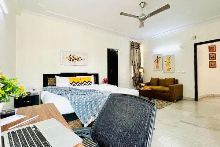 BluO Studio Defence Colony BathTub Kitchen photo 2