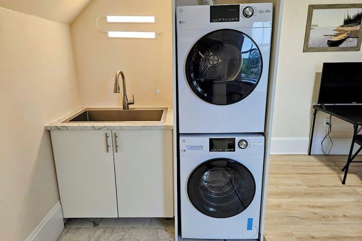 Sunflower Guest Suites photo 5