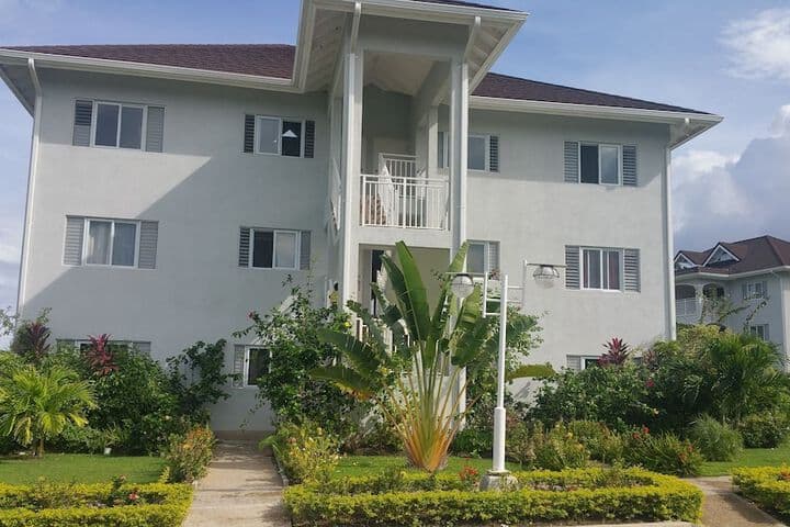 Oceanic View Apartment at Fern Court photo 2