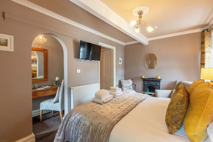 Oakfold House photo 5