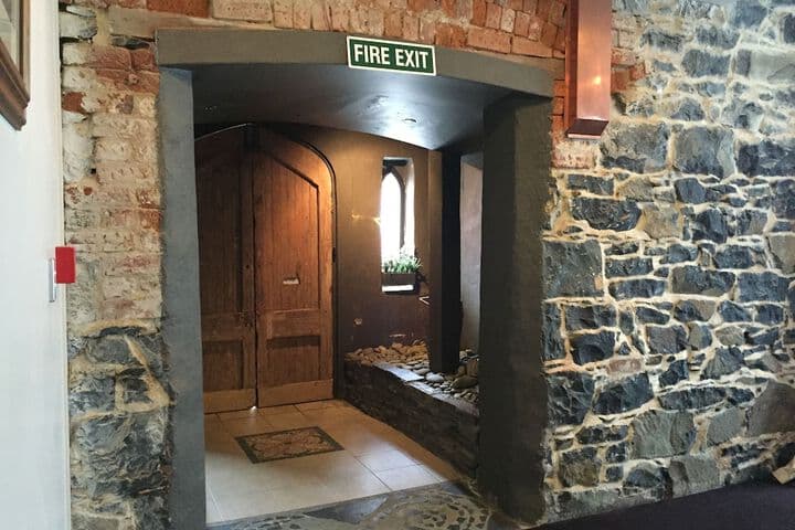 Chapel Apartments photo 3