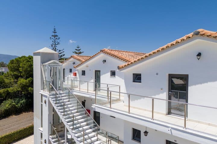 Pettas Apartments photo 4