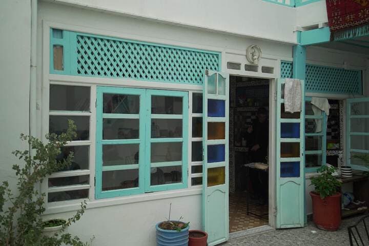 White&Blue Hostel photo 4