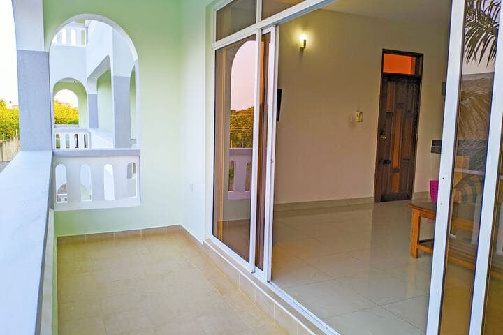 Nightingale Apartments photo 2