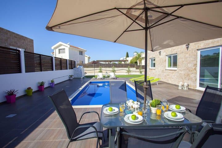 Protaras Villa Hollywood photo 4