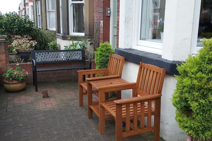 Ellies Guest House photo 4