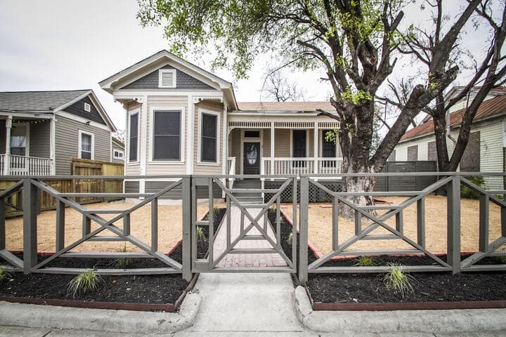 Restored Historic 2br / 1.5ba House Near Downtown photo 4